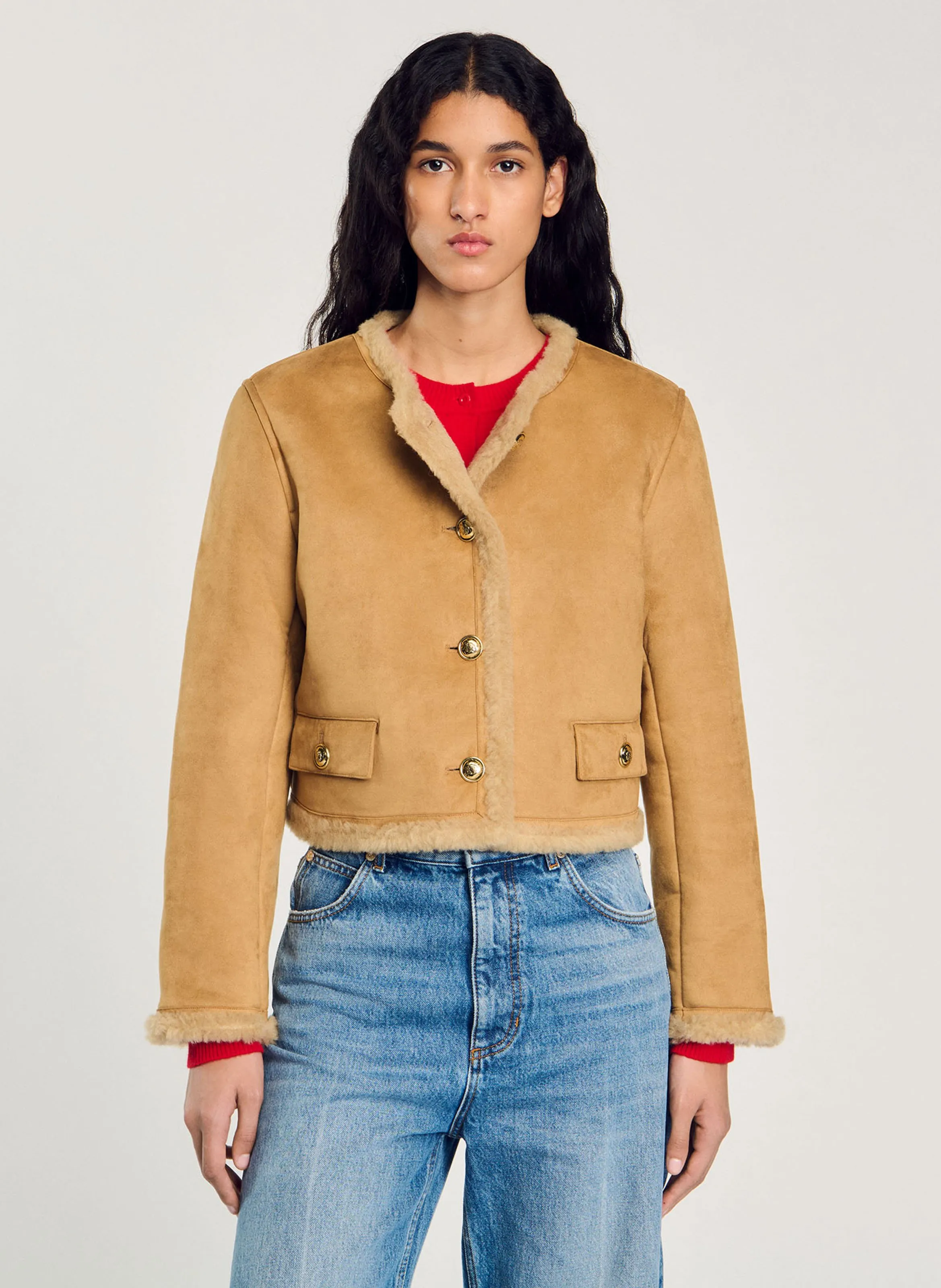 Chaqueta corta de efecto piel sintética en beige
