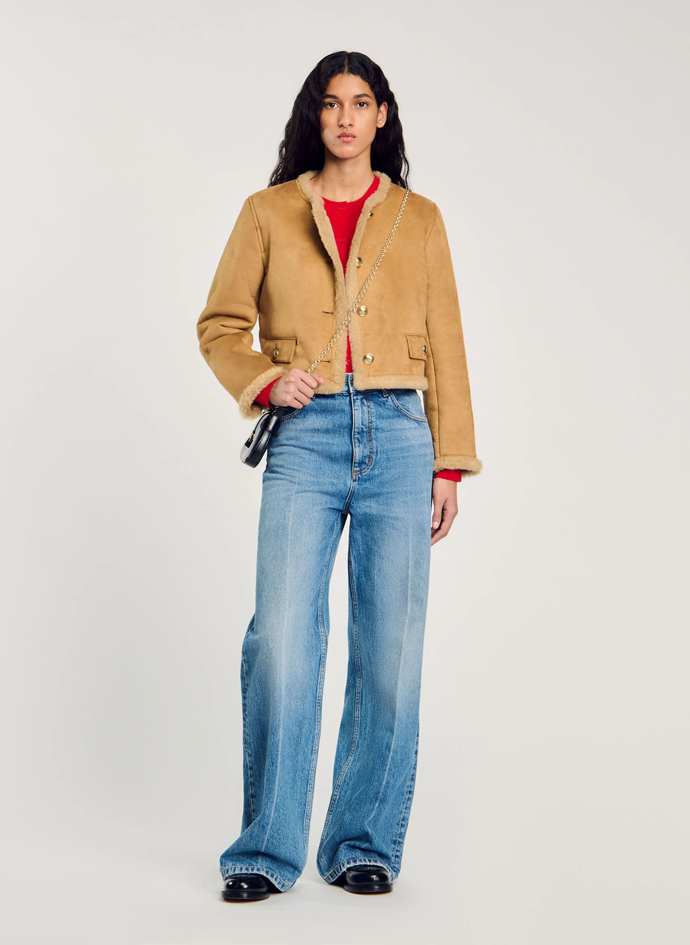Chaqueta corta de efecto piel sintética en beige